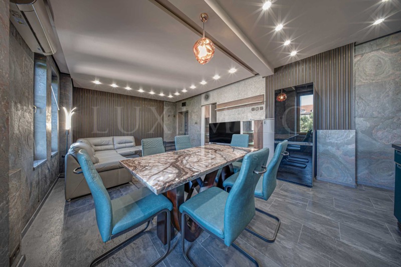Продава 2-СТАЕН, град София, Център • 319000 € / 623909.77 лв. • 47923596 1