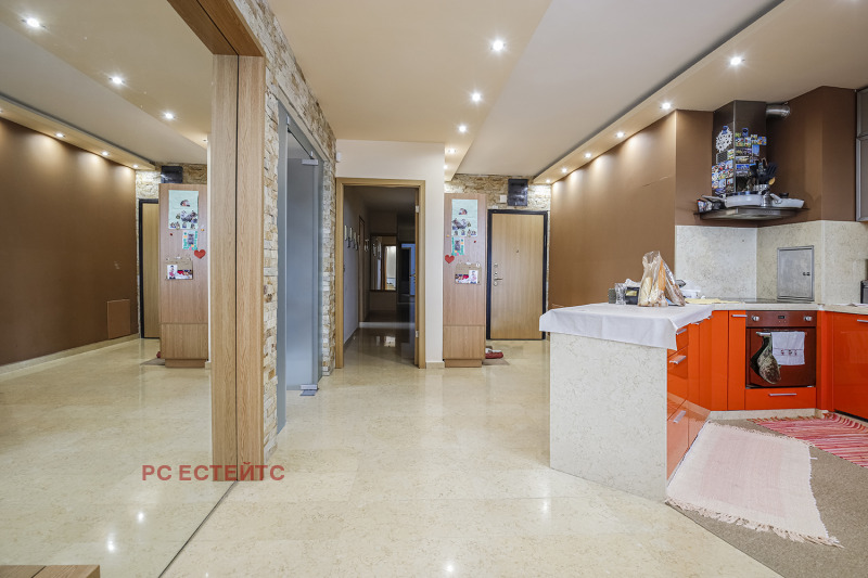 Zu verkaufen  3+ Schlafzimmer Sofia , Manastirski liwadi , 273 qm | 88502276 - Bild [8]