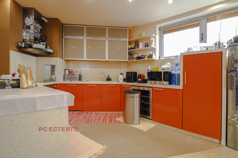 Zu verkaufen  3+ Schlafzimmer Sofia , Manastirski liwadi , 273 qm | 88502276 - Bild [7]