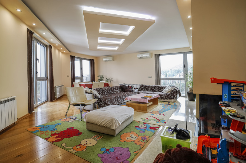 Zu verkaufen  3+ Schlafzimmer Sofia , Manastirski liwadi , 273 qm | 88502276