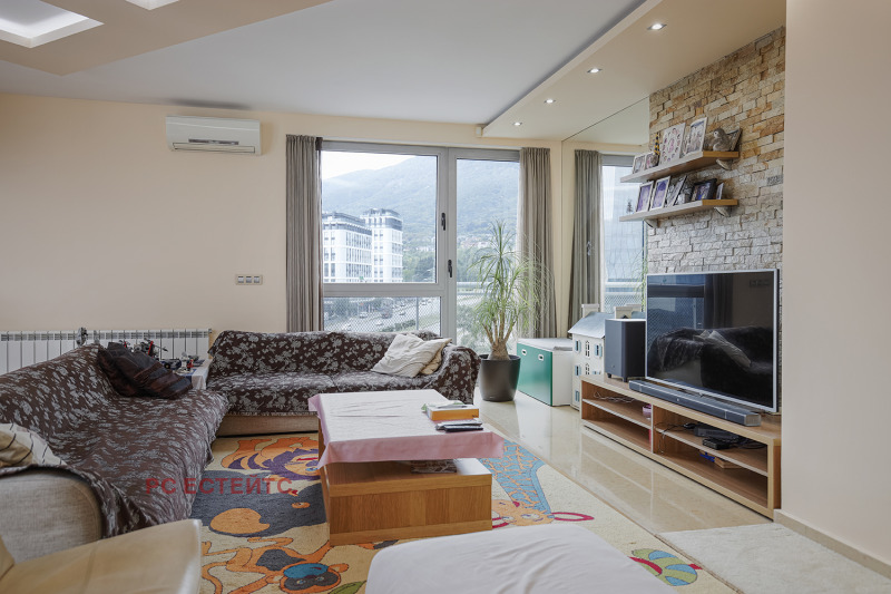 Zu verkaufen  3+ Schlafzimmer Sofia , Manastirski liwadi , 273 qm | 88502276 - Bild [2]