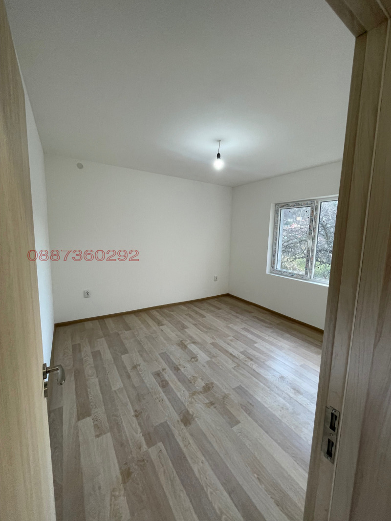 Продава КЪЩА, гр. Своге, област София област, снимка 17 - Къщи - 52769822