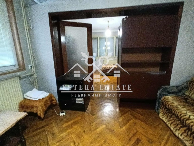 Продава ЕТАЖ ОТ КЪЩА, гр. Шумен, Център, снимка 3 - Етаж от къща - 52440739