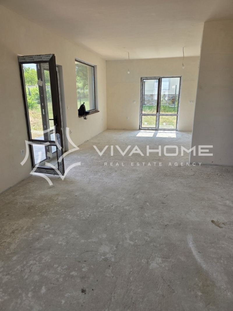 Продава  Къща област Варна , с. Равна гора , 245 кв.м | 13665443 - изображение [2]