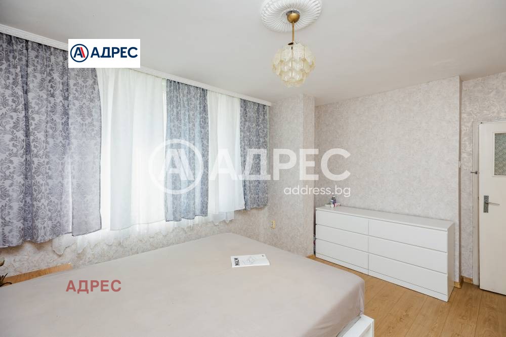 Продава 3-СТАЕН, гр. Варна, Левски 1