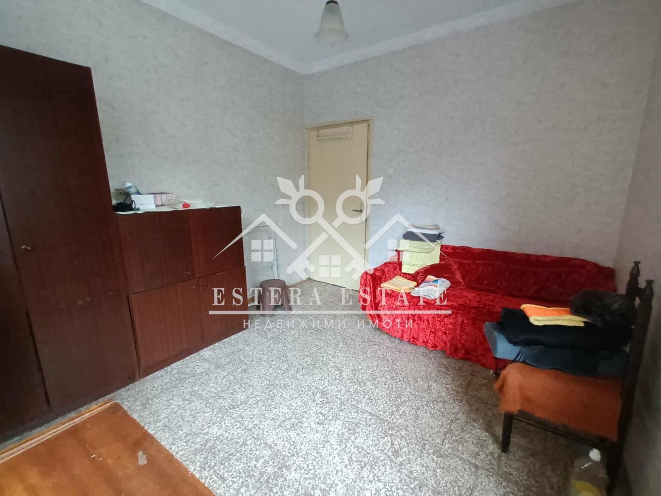 Продава ЕТАЖ ОТ КЪЩА, гр. Шумен, Център, снимка 2 - Етаж от къща - 52440739