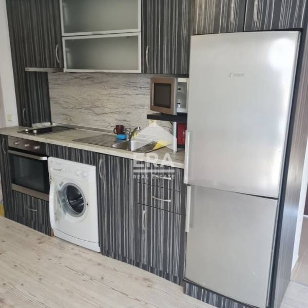 Продава 3-СТАЕН, гр. Варна, Базар Левски