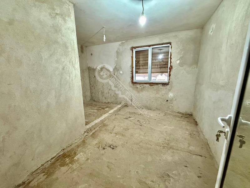 Продава КЪЩА, гр. Тръстеник, област Плевен, снимка 6 - Къщи - 52560311