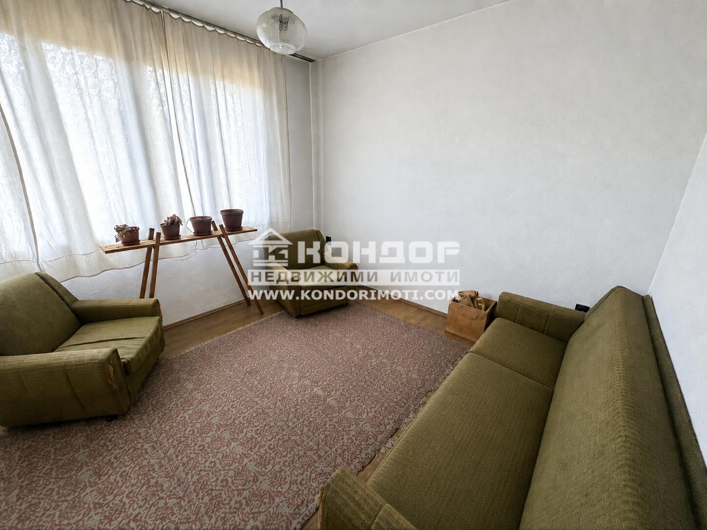 Продава ЕТАЖ ОТ КЪЩА, гр. Пловдив, Прослав, снимка 2 - Етаж от къща - 54774376