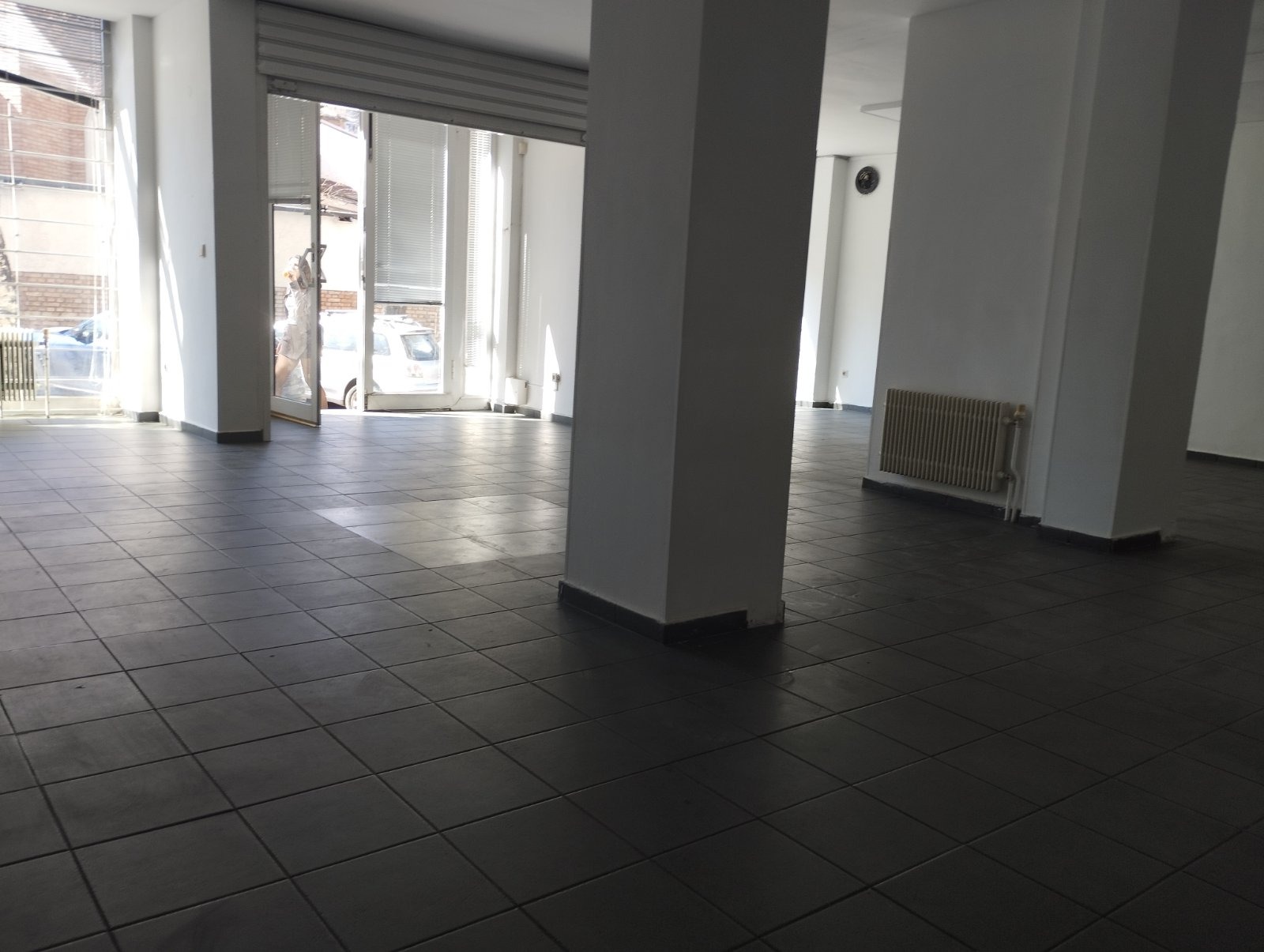 Продава МАГАЗИН, гр. София, Център, снимка 3 - Магазини - 54668675