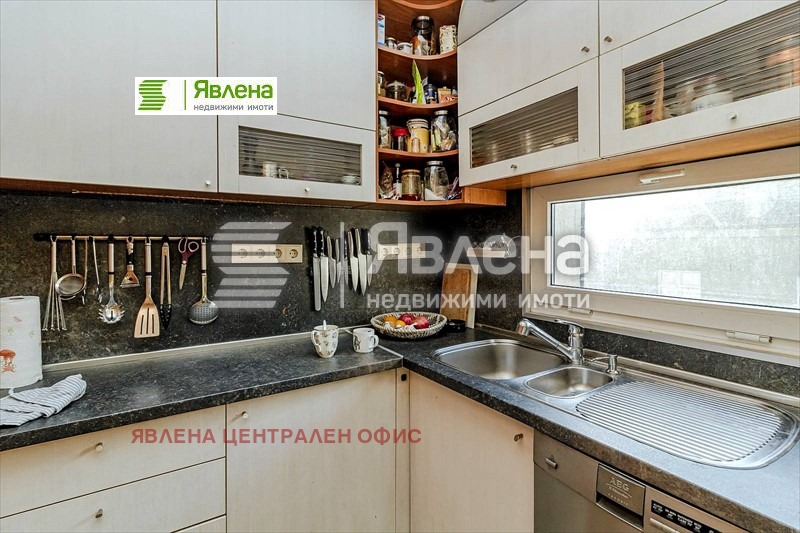 Продава 3-СТАЕН, гр. София, Център, снимка 11 - Aпартаменти - 48339423