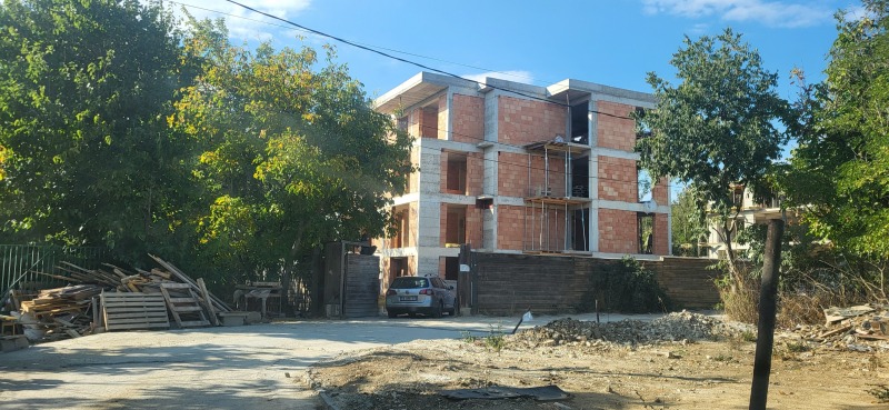 Продава ПАРЦЕЛ в град Варна, Изгрев - 1964 кв.м / 200 000 € » 391 166.00 лв., ДИМИТРОВ 03