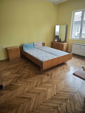 3 camere da letto Idealen tsentar, Pleven 13