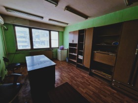 Продава офис град Пазарджик Идеален център - [1] 