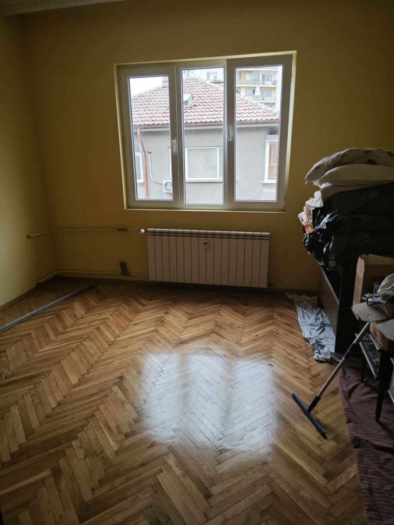 Продава  4-стаен град Плевен , Идеален център , 130 кв.м | 30042741 - изображение [7]