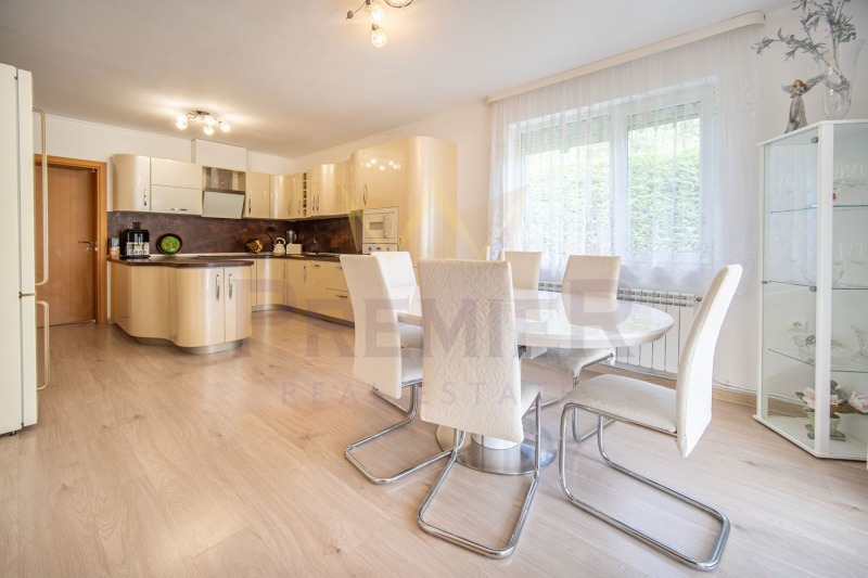 Продава КЪЩА, с. Соколово, област Добрич, снимка 3 - Къщи - 52041451