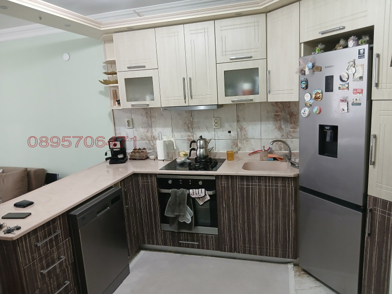 Продава 3-СТАЕН, гр. Кърджали, Възрожденци, снимка 2 - Апартаменти - 53341290