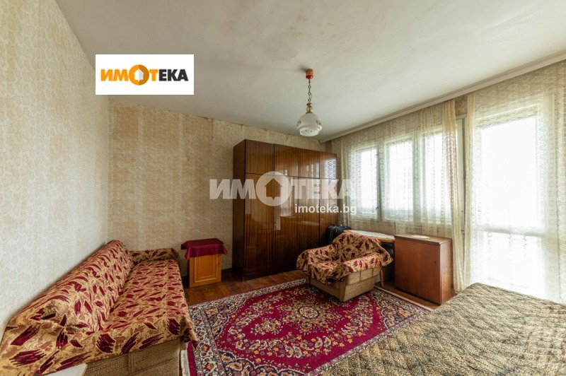 Продава МНОГОСТАЕН, гр. Аксаково, област Варна, снимка 1 - Aпартаменти - 47447654