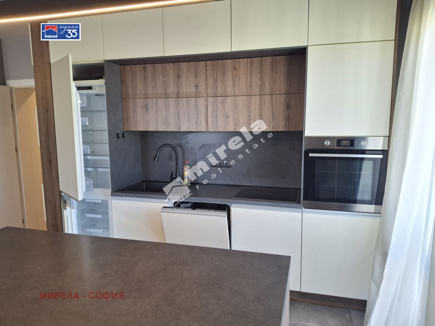 Продава 3-СТАЕН, гр. София, Гоце Делчев, снимка 2 - Апартаменти - 52534657