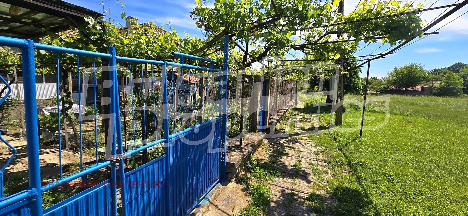Продава КЪЩА, с. Славяново, област Търговище, снимка 3 - Къщи - 54738524