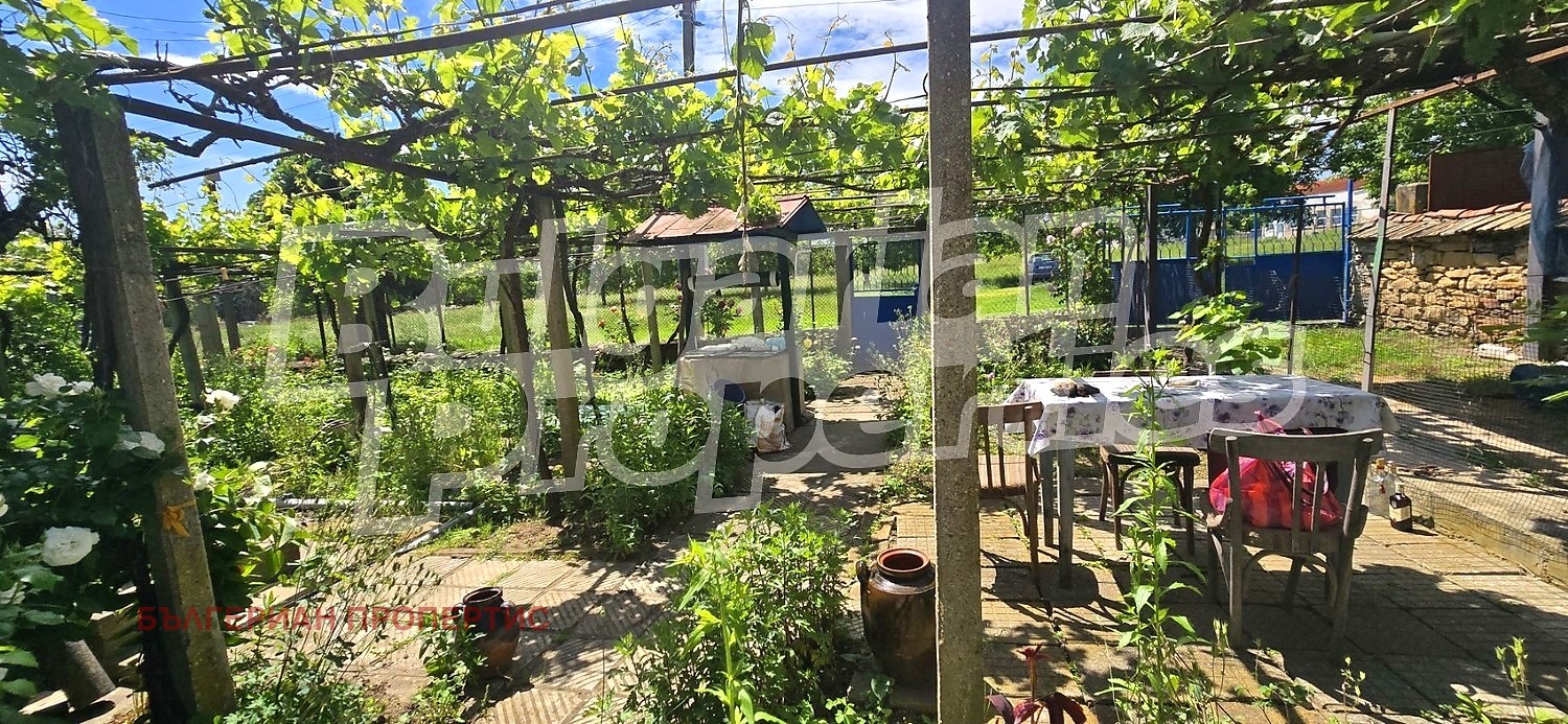 Продава КЪЩА, с. Славяново, област Търговище, снимка 16 - Къщи - 54738524