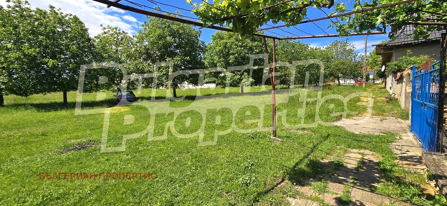 Продава КЪЩА, с. Славяново, област Търговище, снимка 2 - Къщи - 54738524