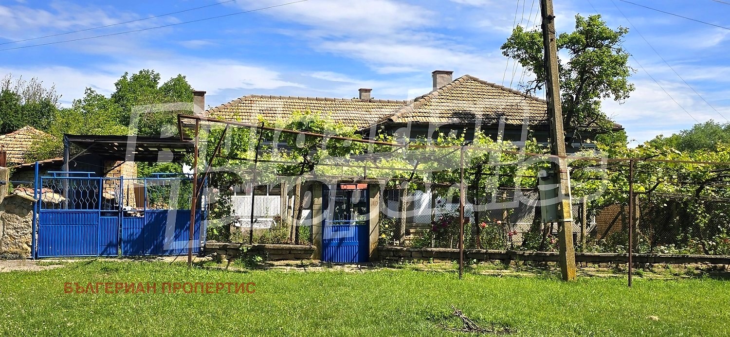 Продава КЪЩА, с. Славяново, област Търговище