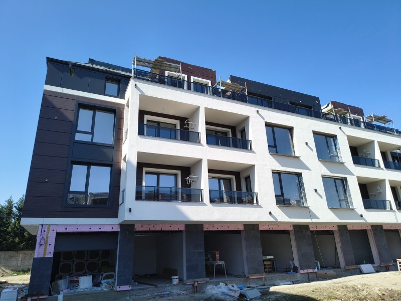 Продава 3-СТАЕН в град Пловдив, Остромила - 111 кв.м / 155 000 € » 303 153.65 лв., СЕМЕЕН КОМПАС ЕООД