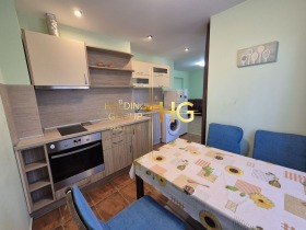 2 bedroom m-t Alen mak, Varna 2