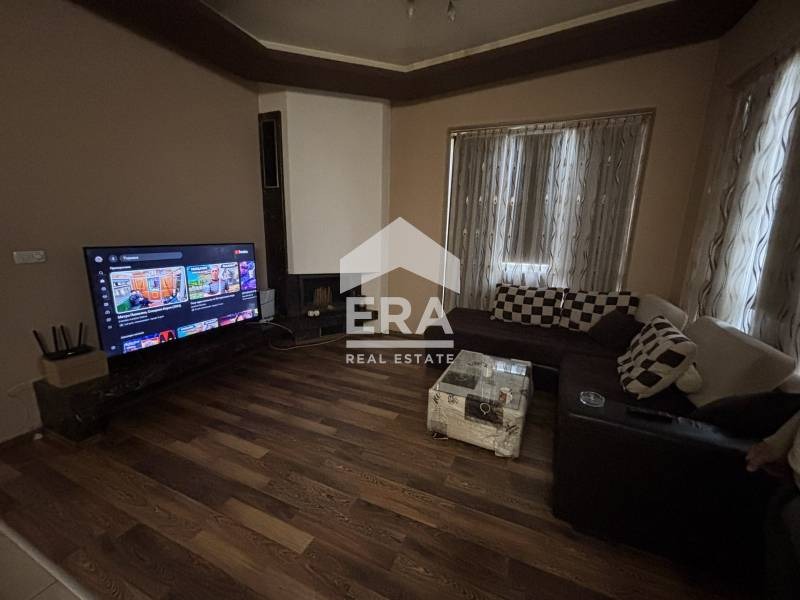 Продава  3-стаен град Шумен , Център , 120 кв.м | 76832351