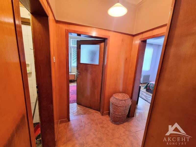 Продава  3-стаен град Перник , Могиличе , 98 кв.м | 93626246 - изображение [11]
