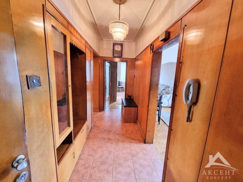Продава  3-стаен град Перник , Могиличе , 98 кв.м | 93626246 - изображение [3]