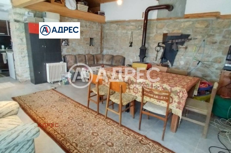 Продава КЪЩА, с. Ветрино, област Варна, снимка 2 - Къщи - 52169080