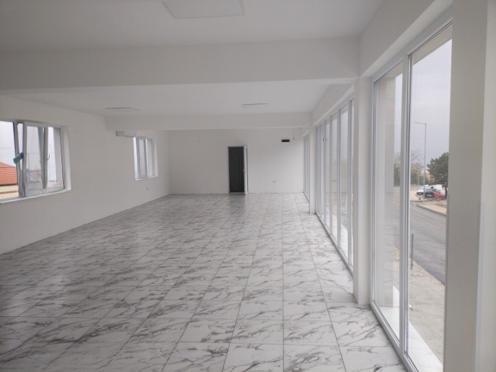 Продава МАГАЗИН, гр. Варна, м-т Пчелина, снимка 3 - Магазини - 54215833