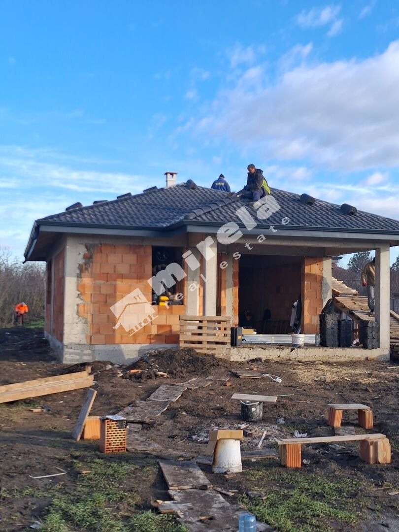 Продава КЪЩА, с. Тръстиково, област Бургас, снимка 2 - Къщи - 53675087