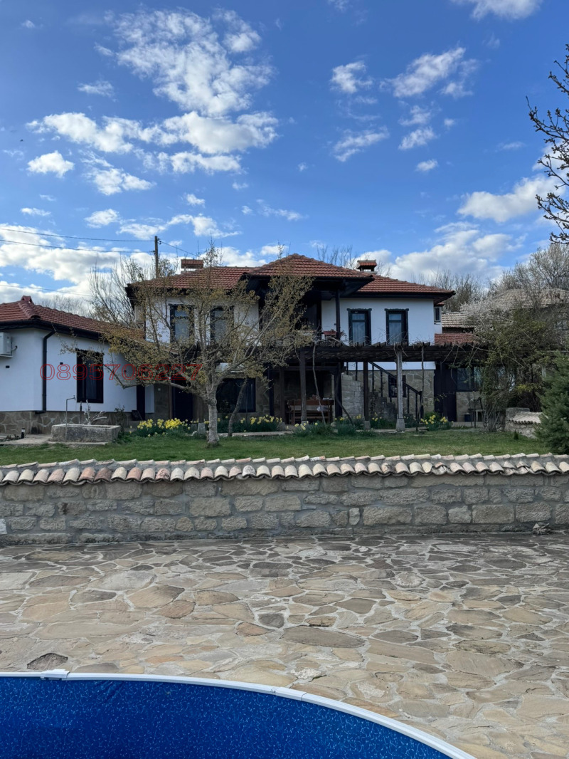 Продава КЪЩА в област Шумен, с. Могила - 220 кв.м / 150 000 € » 293 374.50 лв.