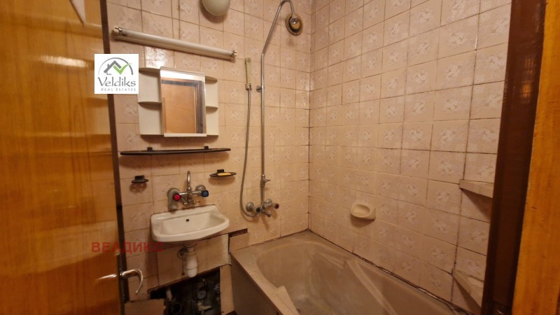 Продава 1-СТАЕН, гр. София, Люлин 2, снимка 6 - Апартаменти - 53005440