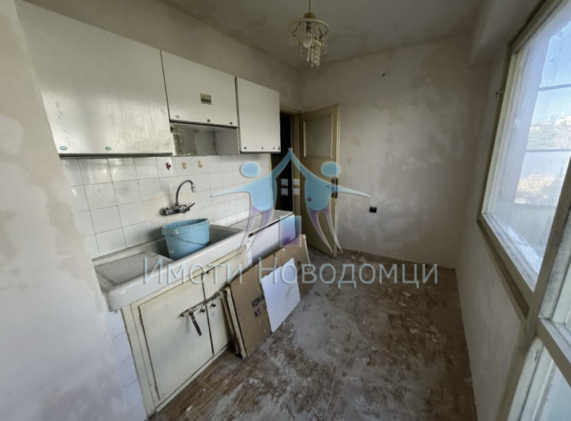 Продава 2-СТАЕН, гр. Шумен, Тракия, снимка 2 - Aпартаменти - 48699922