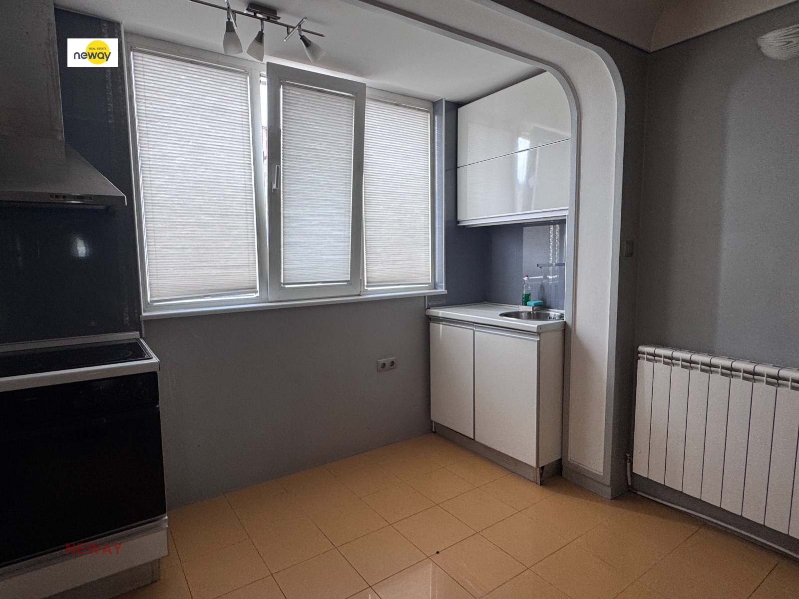 Продава 3-СТАЕН, гр. Плевен, Широк център, снимка 3 - Апартаменти - 54541605