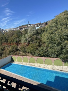 Στούντιο Σβετη Βλασ, περιοχή Μπουργκάς 7