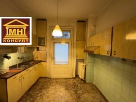 3 bedroom Tsentar, Sofia 5