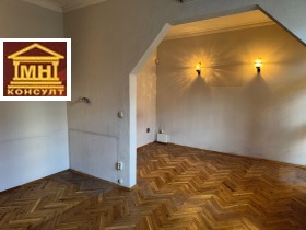 3 bedroom Tsentar, Sofia 11