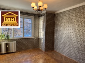 3 bedroom Tsentar, Sofia 1