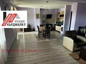 In vendita 3+ camere da letto