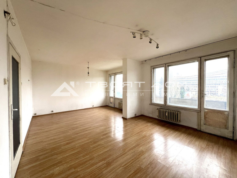 À vendre  1 chambre Sofia , Yavorov , 45 m² | 87648309