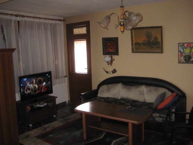 Продава 3-СТАЕН, гр. Пазарджик, Център, снимка 2 - Апартаменти - 53948096