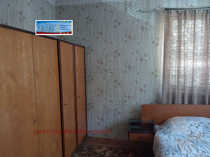 Продава ЕТАЖ ОТ КЪЩА, гр. Етрополе, област София област