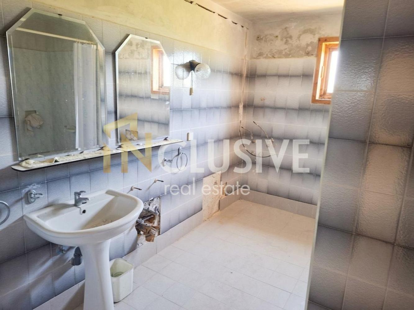 Продава КЪЩА, гр. Бяла, област Варна, снимка 15 - Къщи - 54329618