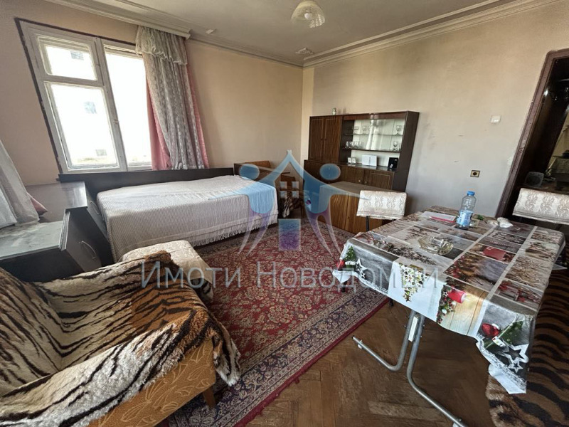 Продава  3-стаен град Шумен , Военно училище , 105 кв.м | 43312379