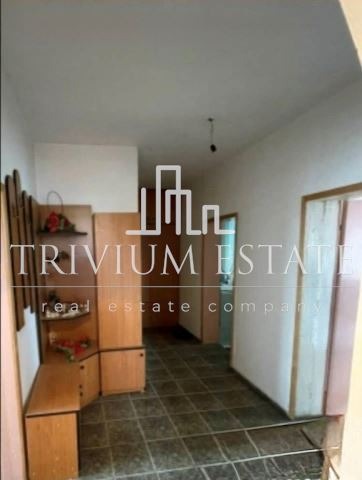 Продава ЕТАЖ ОТ КЪЩА, гр. Пловдив, Прослав, снимка 5 - Етаж от къща - 54640791